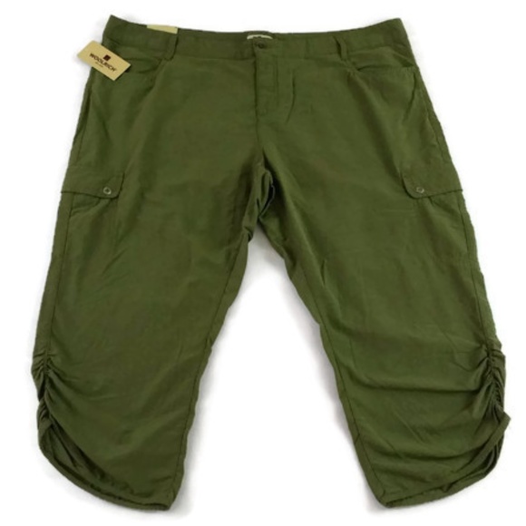 Woolrich Pants - Woolrich Cypress Green Hiking Capri Pants
